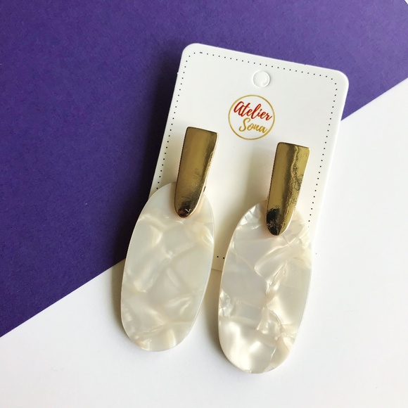 Atelier Sona Jewelry - Acrylic Drop Earrings - Ivory
